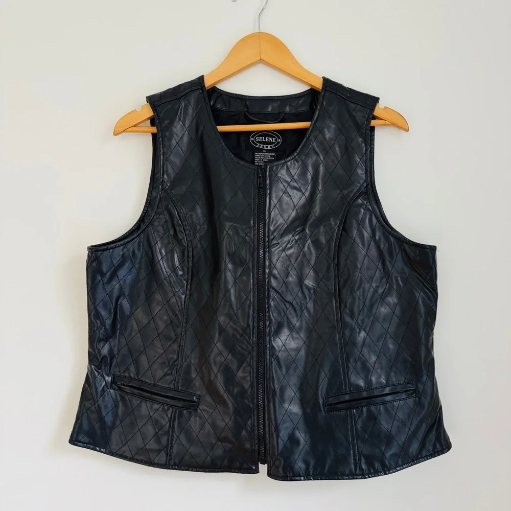 Edgy Black Quilted‎ Faux Leather Zip Up Vest Selene Sport Size XL